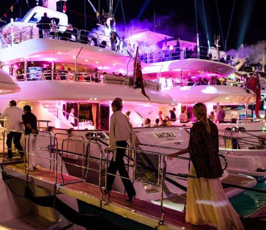 Super rich Americans are getting younger and multiplying